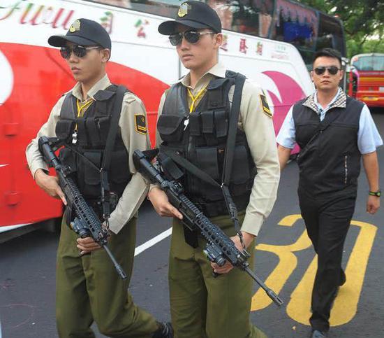 蔡英文警卫部队又出事 少校酒后先打女友再打长官|宪兵|长官|少校_新浪军事_新浪网