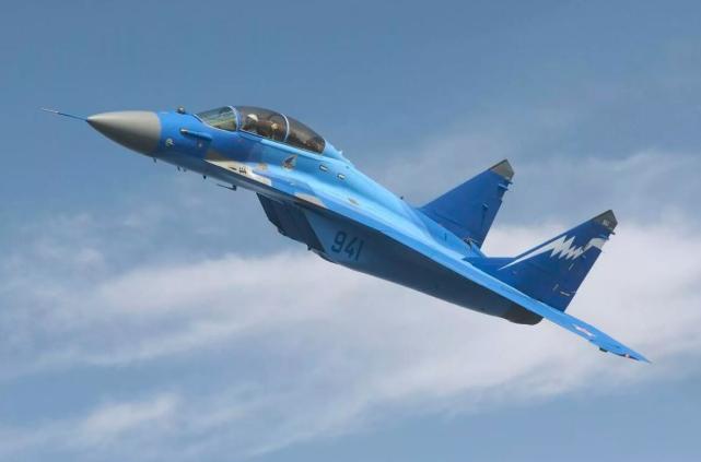 米格-29并不算弱鸡,中国设计师多年希望歼10中期改型赶上米格-29smt