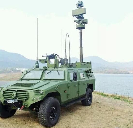 我军侦察营配备无人机侦察车可对重要目标渗透监视