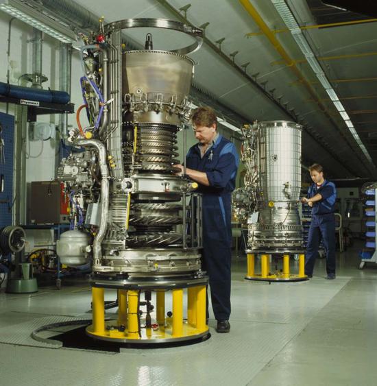 退役涡扇-9改燃气轮机虽然价格便宜,但热效率较低,仅为23%,这也意味着