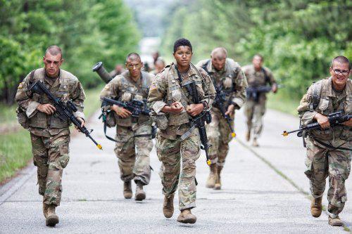 中国轻型旅将实现乘车作战|美军|部队|步兵_新浪军事_新浪网