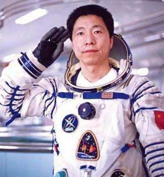 杨利伟17年不再上天原因 中国航天员现状大揭秘