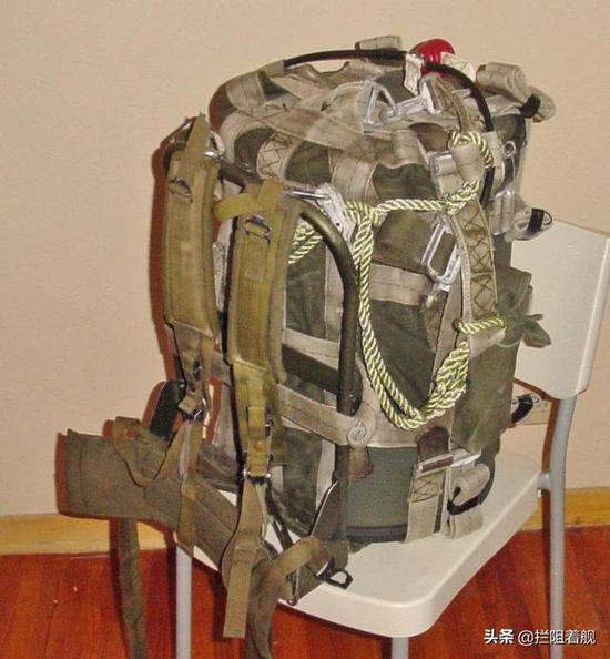 冷战背包核弹小到可随身携带 爆炸当量相当于10吨TNT_手机新浪网