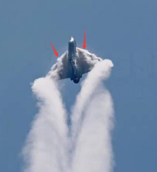 ����ǰԵ������2��ǿ�ҵ������������������˾޴������