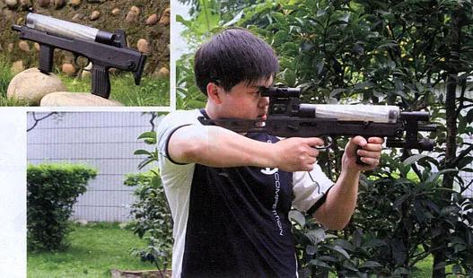 中国的螺旋弹匣冲锋枪一开始由重庆长风机器有限责任公司研制,所以