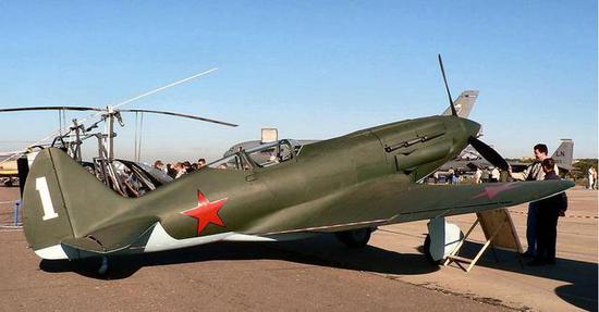 绿色涂装的苏军米格-3战斗机
