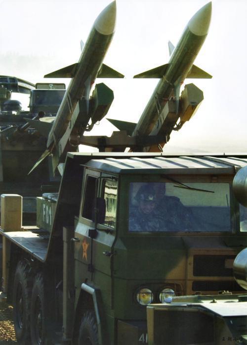 图片:红旗-61地空导弹,采用很奇葩的x 弹翼