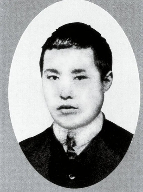 大家听说过近日安徽徐锡麟和广州黄花岗的烈士吧?他们死后,报