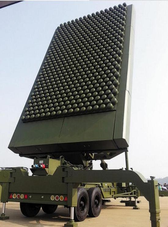 中国电科研制的JY-26米波警戒雷达，这是一款反隐身飞行器的雷达。