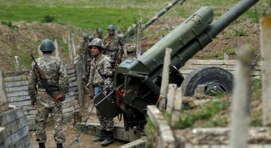 ＂纳卡国防军＂称击退阿塞拜疆部队在4个方向上