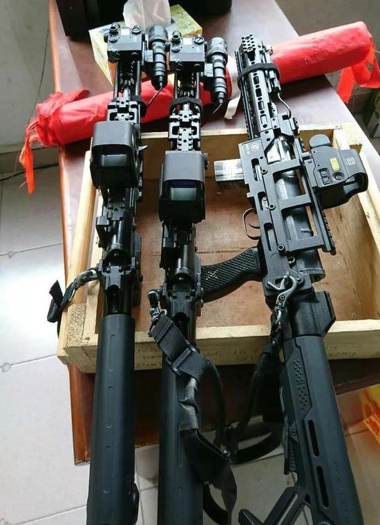 中国特警装备新冲锋枪酷似美制枪械却是79式魔改 中国 扩展性 冲锋枪 新浪军事 新浪网