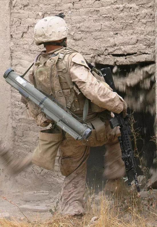 ▲阿富汗战场上的美军仍然在用M72