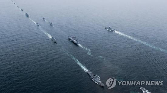 图为韩方舰艇9日进行阅舰式彩排的场景。（韩联社）