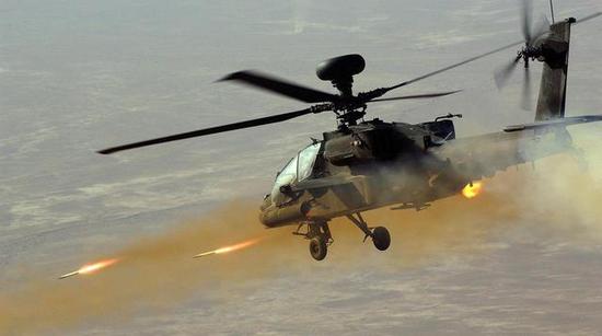 图片：英军的阿帕奇武装直升机