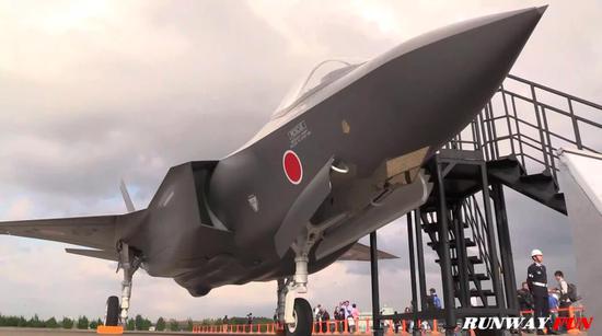 日本F35A，早早就成了寡妇制造者