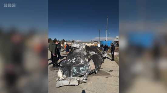 为何被击中客机飞行员没发求救信号？乌克兰这