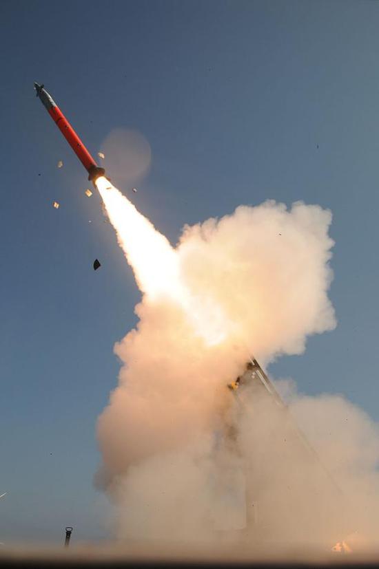 以色列将火箭弹升级当导弹用最大射程可达145公里
