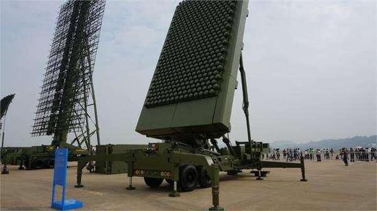 中国公开展示的反隐身雷达