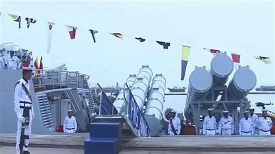 巴基斯坦海军已经引进中国C-602中远程反舰导弹，装备在导弹快艇上面