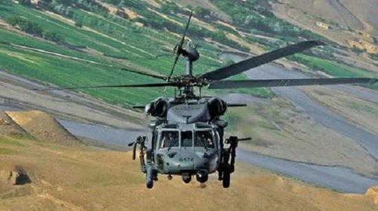 美军特种部队装备的铺路鹰直升机