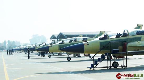 枭龙战机又传喜讯!巴基斯坦空军接装8架双座型