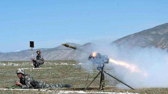 发射器之前,还有一款fhj-01式,fhj-01式之前则是fhj84式单兵火箭筒