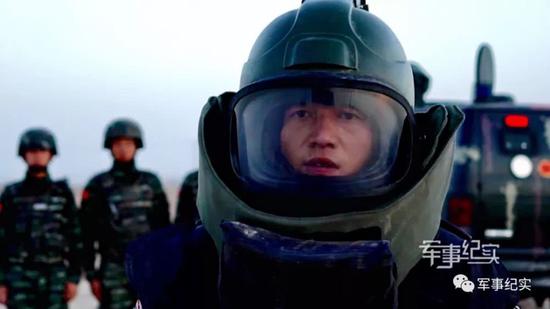 武警新疆总队某支队特战一中队的排爆手高凯