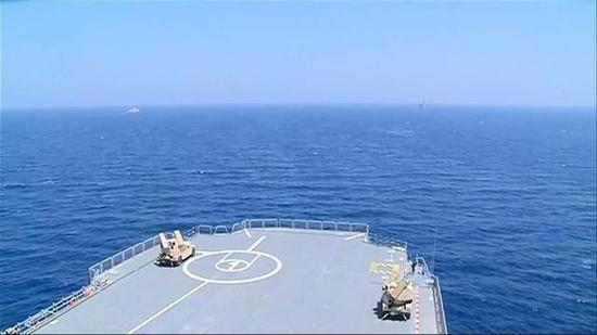 埃及西北风两栖攻击舰上部署的车载复仇者防空导弹