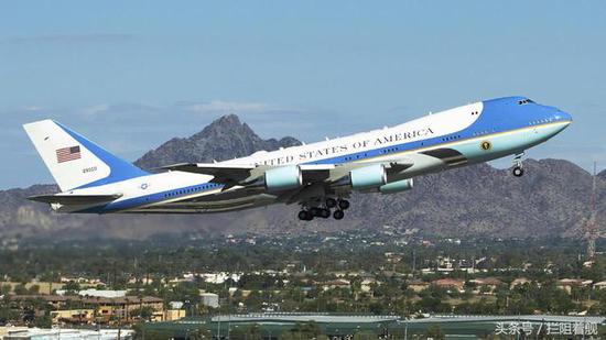 美国空军一号有何特别之处？机尾配备自我防护系统_手机新浪网