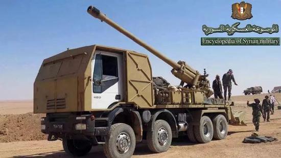 我军新型122卡车炮疑似亮相开训仪式 采用4x4底盘