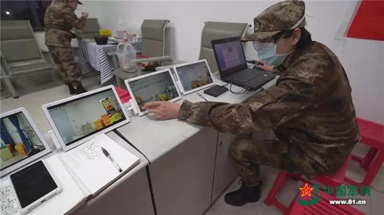 穿脱防护服有多严？陆军医大医疗队用天眼感控
