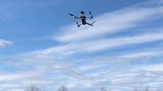 尽管不受信任 但美国多地仍用中国无人机对抗疫