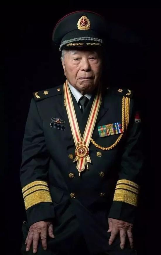 程开甲近照