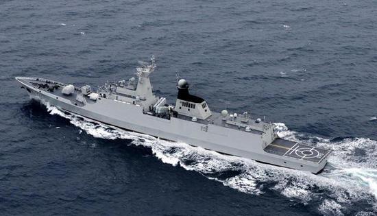 回顾护卫舰054a的历程,从当年的基本054跳跃到改进型,不但外观有所