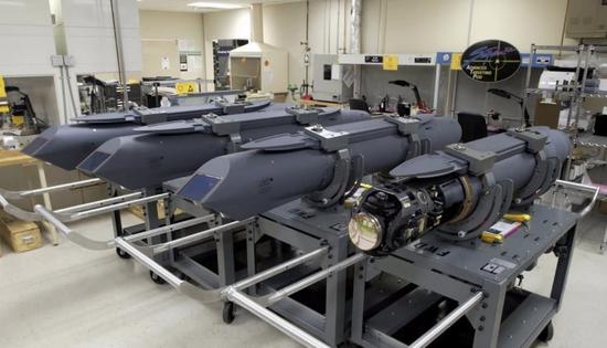 美国"狙击手"系列吊舱性能先进,战斗机,轰炸机,攻击机都能装备