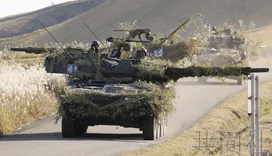 日本1 7万自卫队进行大规模演习设想岛屿遭进攻 岛屿 演习 设想 新浪军事 新浪网