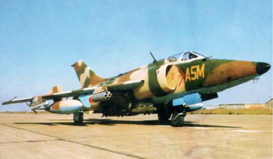 图片：强-5M英姿