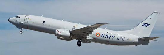 P-8I反潜机机尾带有磁异探测仪（图源：Wikipedia）