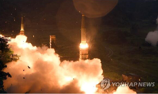 韩国试射国产弹道导弹 图源：韩联社