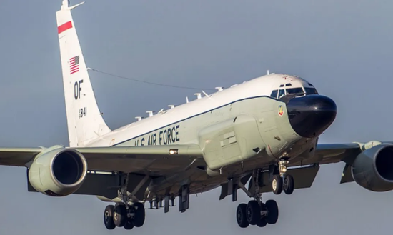 [������܊��RC-135W�ɲ�C]