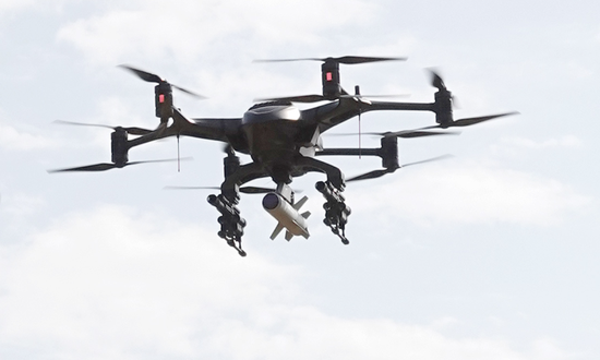 国产小型无人机已武装到牙齿蜂群攻击铺天盖地图