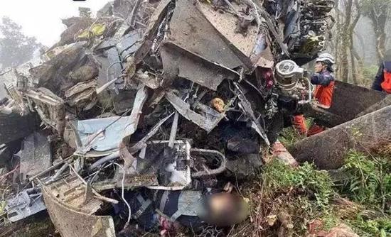 蔡英文军中亲信坠机身亡 台军“参谋总长”有多