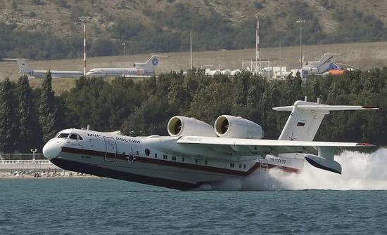 中国ag600今日成功首飞水上飞机到底难在哪里