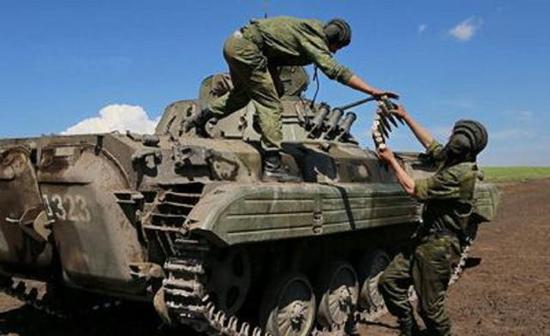 俄军士兵在bmp战车内吃火锅4人一氧化碳中毒2人身亡