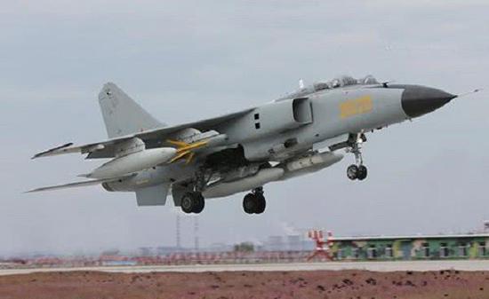 kd-88是中国相关单位在国产yj-83反舰导弹基础上研制中程空地导弹,要