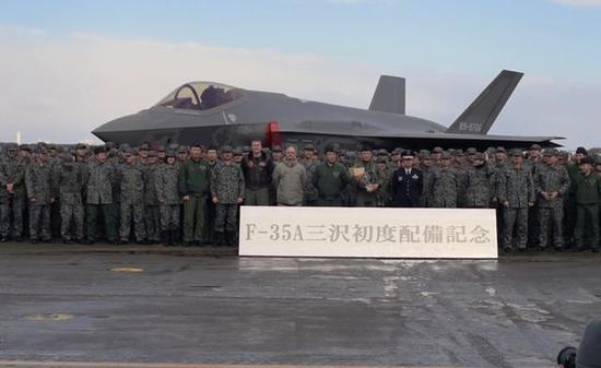 图为航空自卫队首批F-35A战斗机，它们的发动机维护工作由IHI负责。