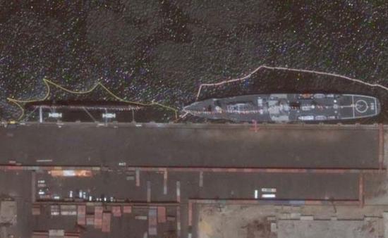 中国潜艇访问卡拉奇港