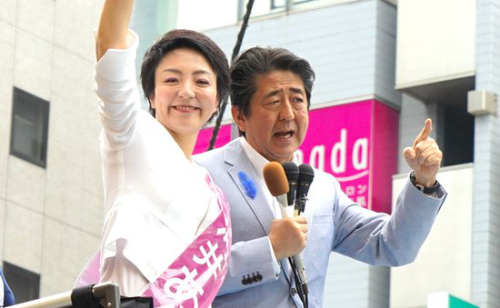 眼看安倍再次谋求当首相 曾忠心不二的菅义伟出