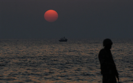 巴铁海军司令谈发展：从潜艇到无人机都需中国