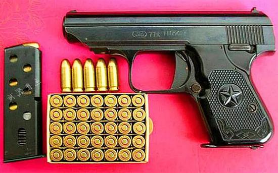 中国高级军官专用qsz11式为何被称为最丑手枪